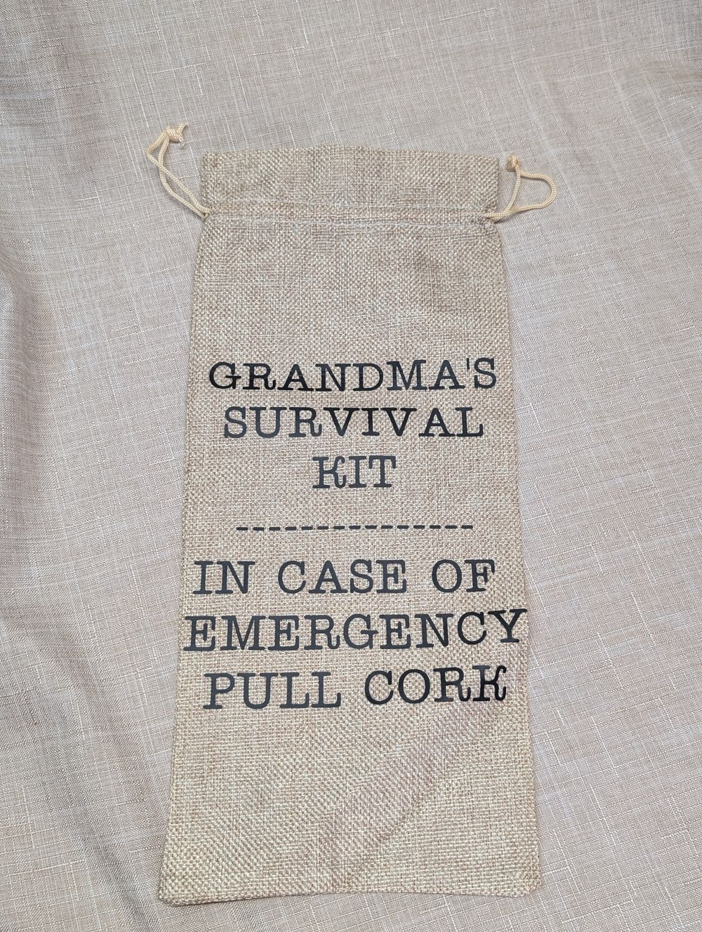 Wine bottle gift bag 