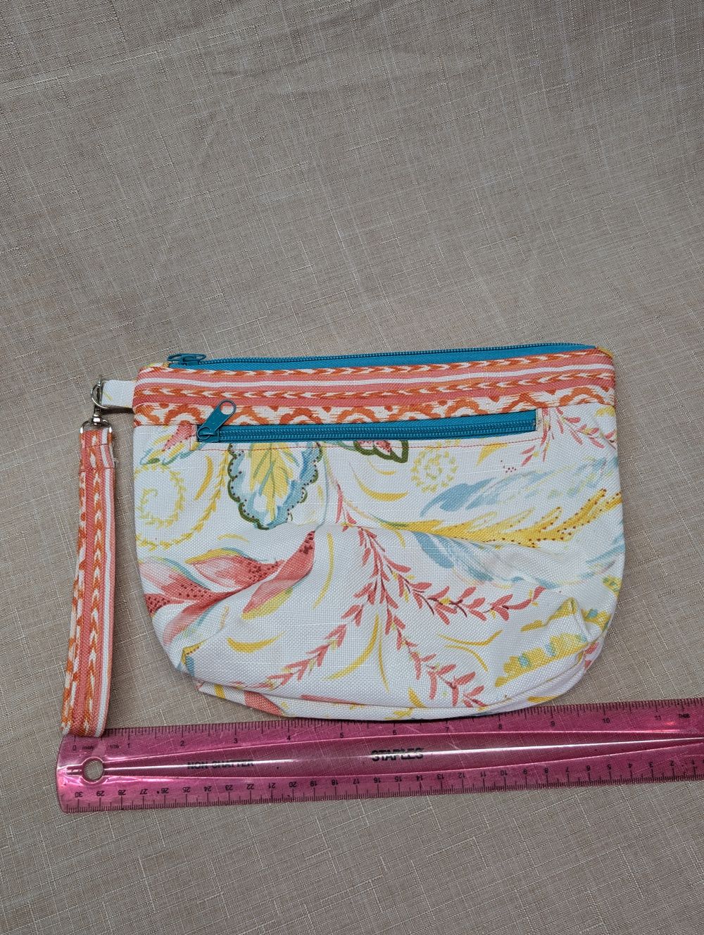 Zipper pouch 