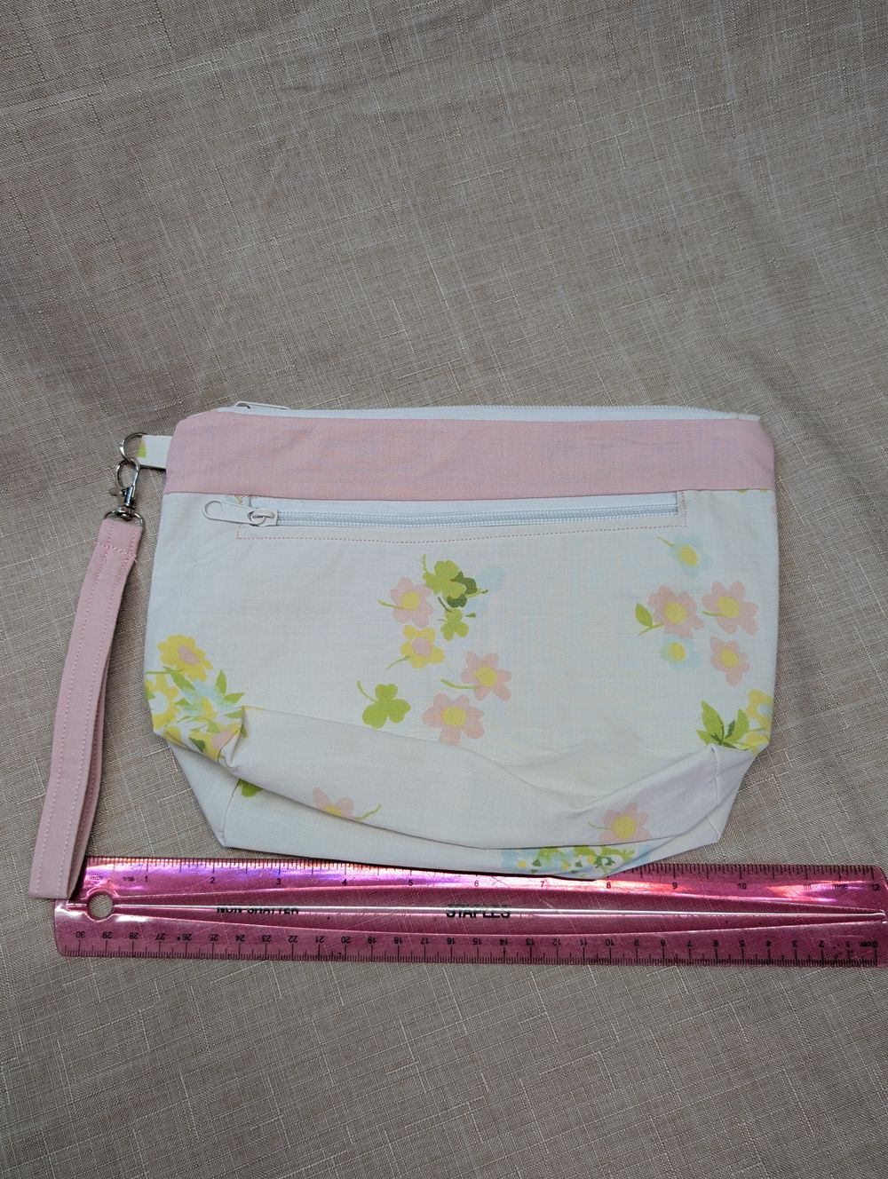 Zipper pouch 